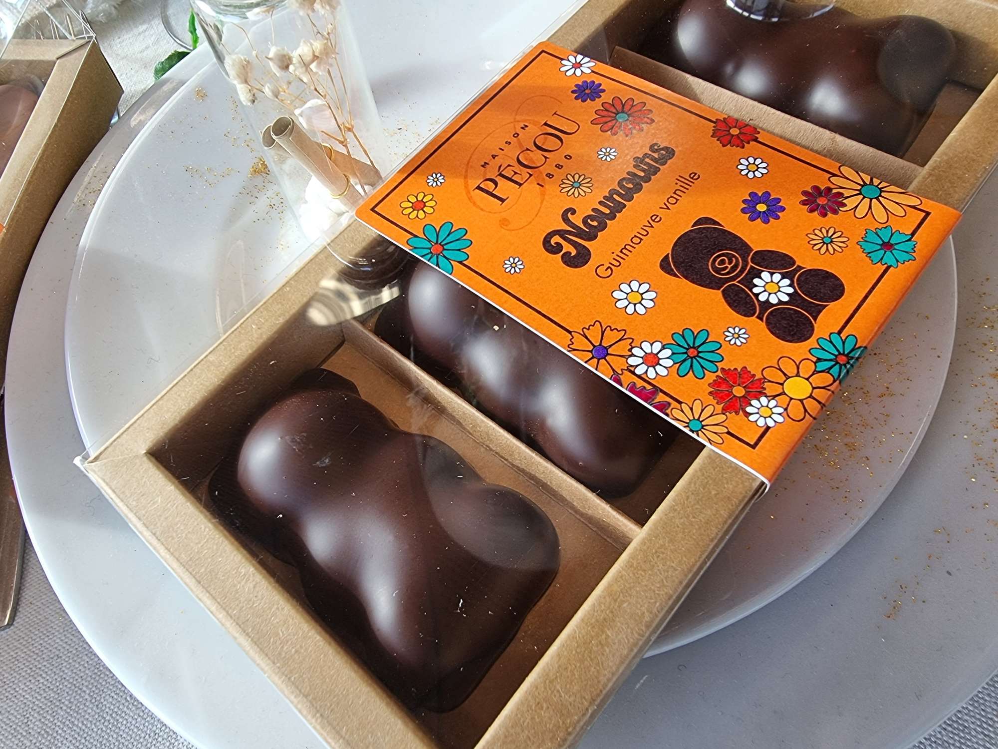 Chocolat Valrhona de couverture Ivoire (35% de cacao) 200g